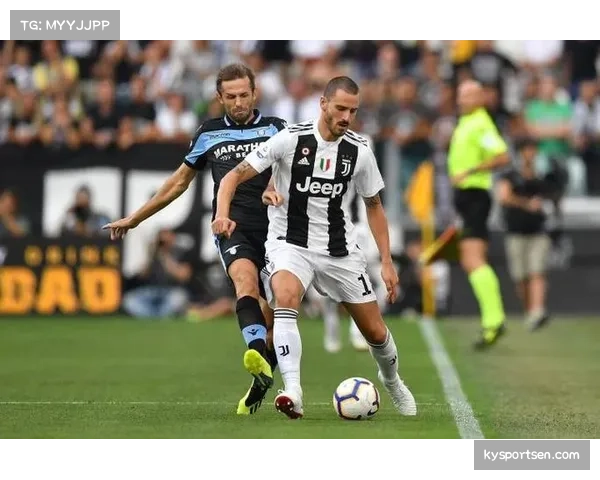 尼斯防守阵型紧凑性 四后卫平行移动时的协同保护 尼斯防守阵型紧凑性 四后卫平行移动时的协同保护